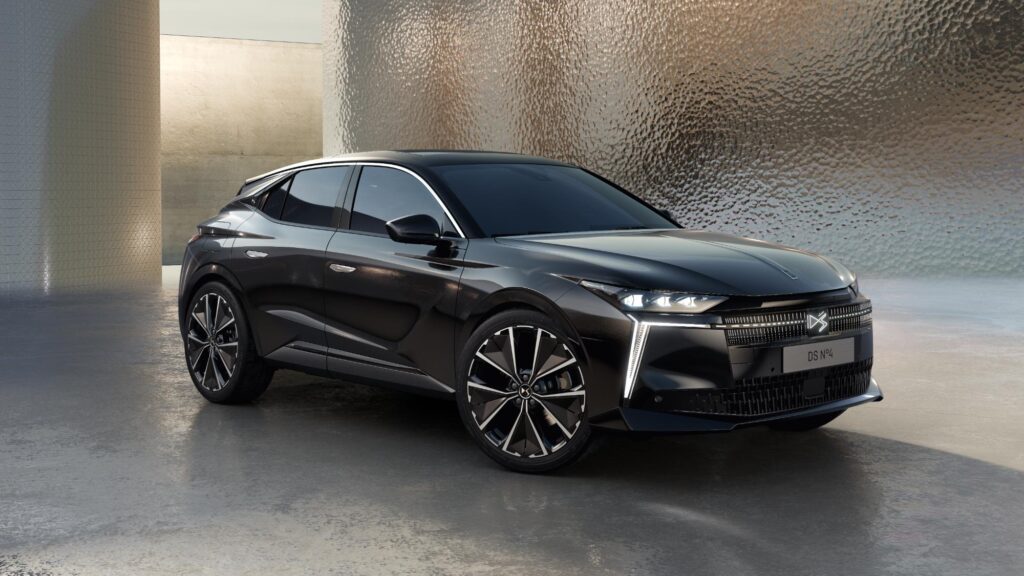 DS4 wordt Numéro Quatre en krijgt ook een elektrische aandrijflijn