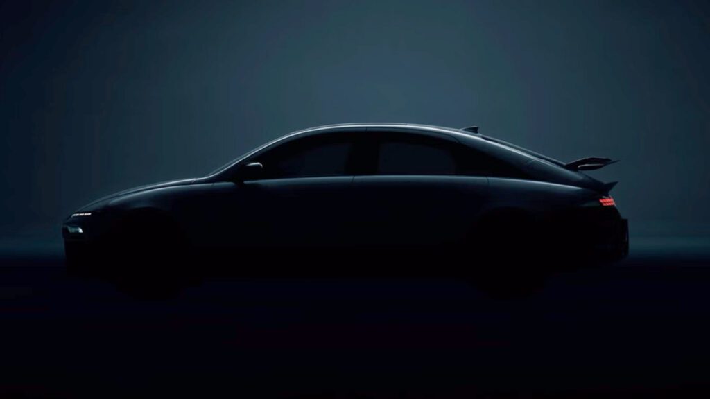 Teaser: Hyundai IONIQ 6 N spoiler EV streamliner (2025)