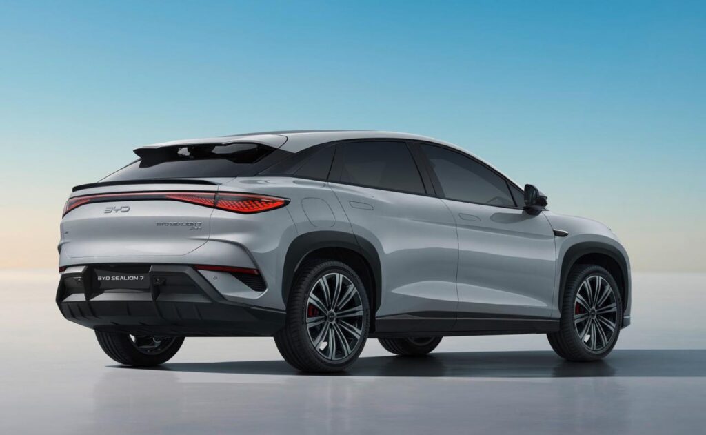 Flinke stijging van Europese autoverkoop, Chinese merken en… Tesla zijn de winnaars