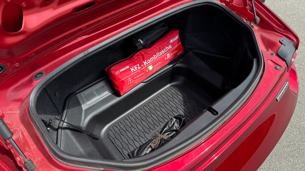 Test Mazda MX-5 Miata ND 1.5i SKYACTIV G 132 pk MY26 Roadster (2026)